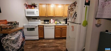1520 Villa Terrace unit F, Charlottesville, VA 22903 - photo 4