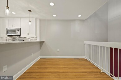 11156 Saffold Way, Reston, VA 20190 - photo 5