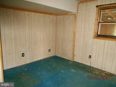 323 E Mountain Rd, Knoxville, MD 21758 - photo 5