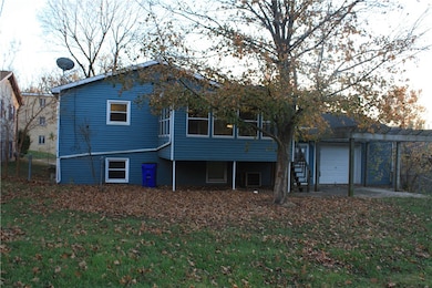 318 E Christine Dr, Decatur, IL 62526 - photo 3