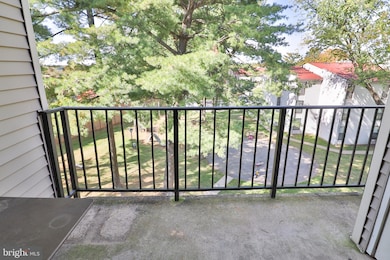 130 Duvall Ln unit 303, Gaithersburg, MD 20877 - photo 5