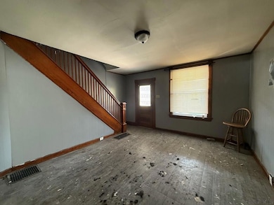 307 Cedar St, Johnstown, PA 15902 - photo 2