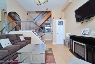 12 Simmons Ln, Staten Island, NY 10314 - photo 4