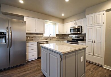 610 NW K St, Bentonville, AR 72712 - photo 3