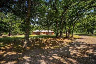 819 W Lakeview Dr, Guthrie, OK 73044 - photo 5