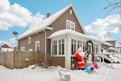 609 E Chapin St, Morris, IL 60450 - photo 2