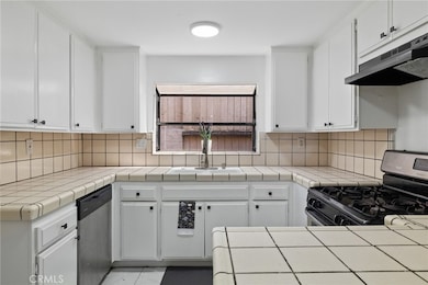 13534 Cordary Ave unit 14, Hawthorne, CA 90250 - photo 7