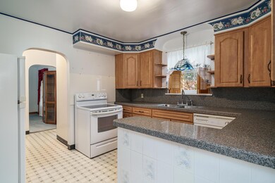 124 S Algonquin Ave_MLS_08