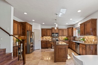 Listing_1368389_Photo_3_ID418892093