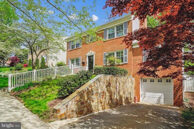 10803 Mccomas Ct, Kensington, MD 20895 - photo 2