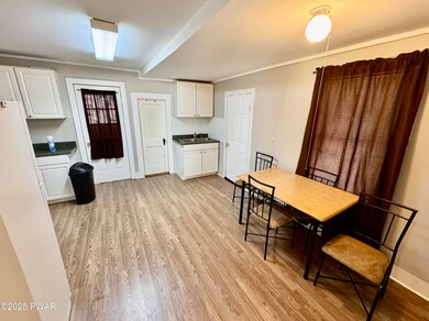 127 Cliff St, Honesdale, PA 18431 - photo 5