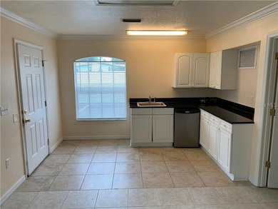 2204 Fan Palm Dr unit 1, Davenport, FL 33837 - photo 2