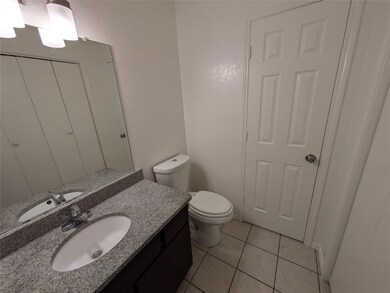 604 Lost Springs Ct unit C, Arlington, TX 76012 - photo 5