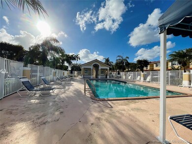 11025 NW 43rd Ln, Doral, FL 33178 - photo 5