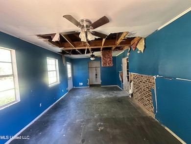 3307 Middle Ave, Pascagoula, MS 39581 - photo 3