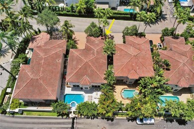 House Location Backs to Golden Beach