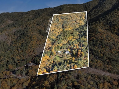 827 Summit Loop, Grants Pass, OR 97527 - photo 4