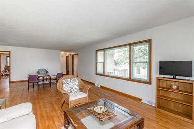 19925 S Hedge Ln, Spring Hill, KS 66083 - photo 6