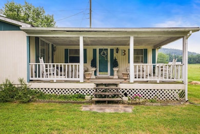 481 Eldon Yates Dr, Stanley, VA 22851 - photo 2