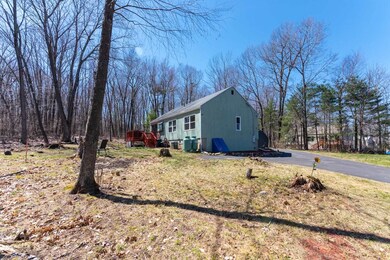 25 Redfield Cir, Derry, NH 03038 - photo 5