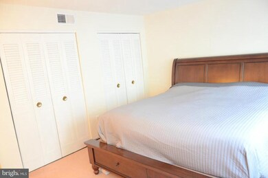 39 Canterbury Square unit 202, Alexandria, VA 22304 - photo 7