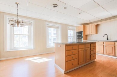 929 W Hamilton St unit 3, Allentown, PA 18101 - photo 2