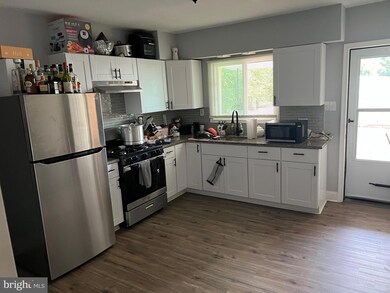 212 Franklin St, Norristown, PA 19401 - photo 6