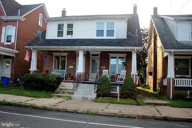 409 N York St, Pottstown, PA 19464 - photo 2