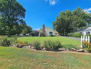 641 W 1st Ave, Garnett, KS 66032 - photo 2