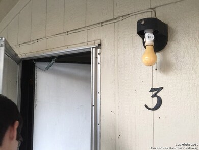 15047 Antonio Dr unit NO. 3, Helotes, TX 78023 - photo 4