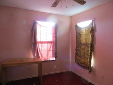 622 Farnam St, Davenport, IA 52803 - photo 5