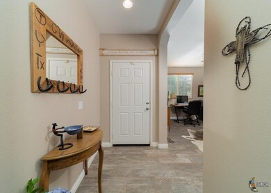 INTERIOR VIEW FRONT DOOR