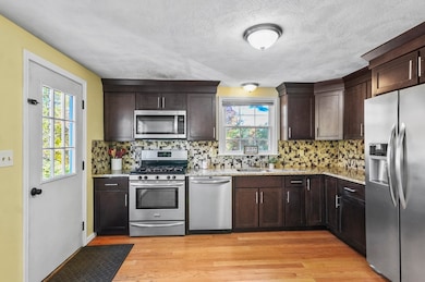 17 Summer St, Tyngsboro, MA 01879 - photo 6