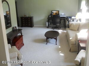 27 Berkshire Dr, Howell, NJ 07731 - photo 4