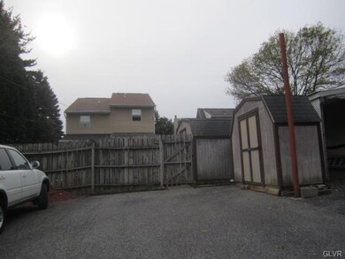 1237 S 9th St, Allentown, PA 18103 - photo 2
