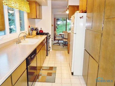 421 Winter St, Elmore, OH 43416 - photo 7