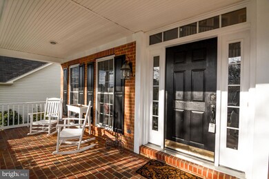 1872 Powells Landing Cir, Woodbridge, VA 22191 - photo 2