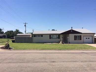 413 Chase Ave, Wakeeney, KS 67672 - photo 3