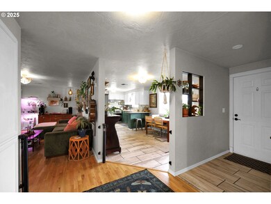 3950 Jasper Rd, Springfield, OR 97478 - photo 5