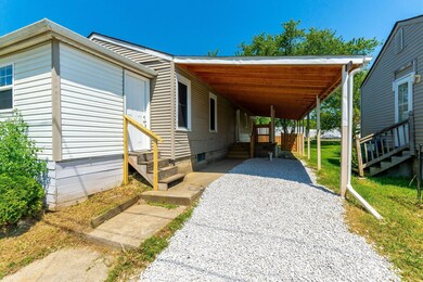 1122 Maplewood Rd, Columbus, OH 43207 - photo 3