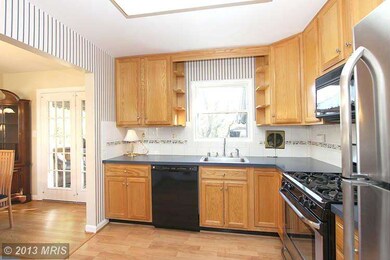 12813 Weiss St, Rockville, MD 20853 - photo 3