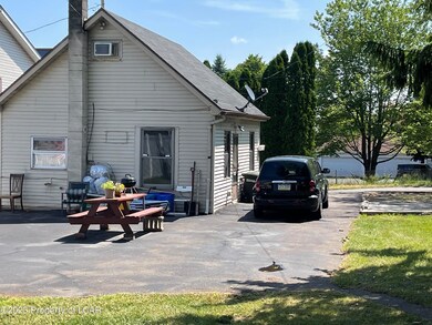 Rear Bungalow with off street parking