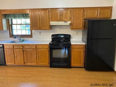 1139 Laural Ln, Ballston Spa, NY 12020 - photo 5