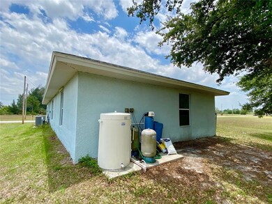 521 NE 31st Terrace, Cape Coral, FL 33909 - photo 3