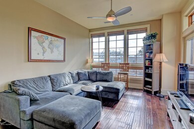 801 N 4th St Unit 406-large-007-12-DSC 7