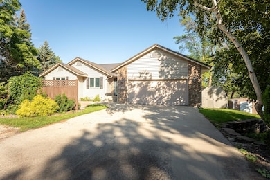 912 Shoreview Dr, Alexandria, MN 56308 - photo 4