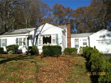 55 Smith Ave, Greenville, RI 02828 - photo 2