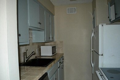 1710 Brun St unit 10, Houston, TX 77019 - photo 6