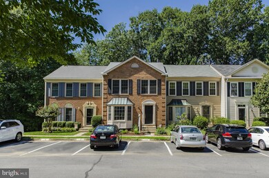 10620 Alison Dr, Burke, VA 22015 - photo 3