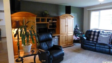 2032 Northtree Dr NE, Keizer, OR 97303 - photo 4